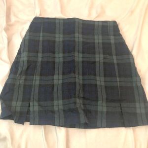 Brandy Melville green and blue plaid skirt